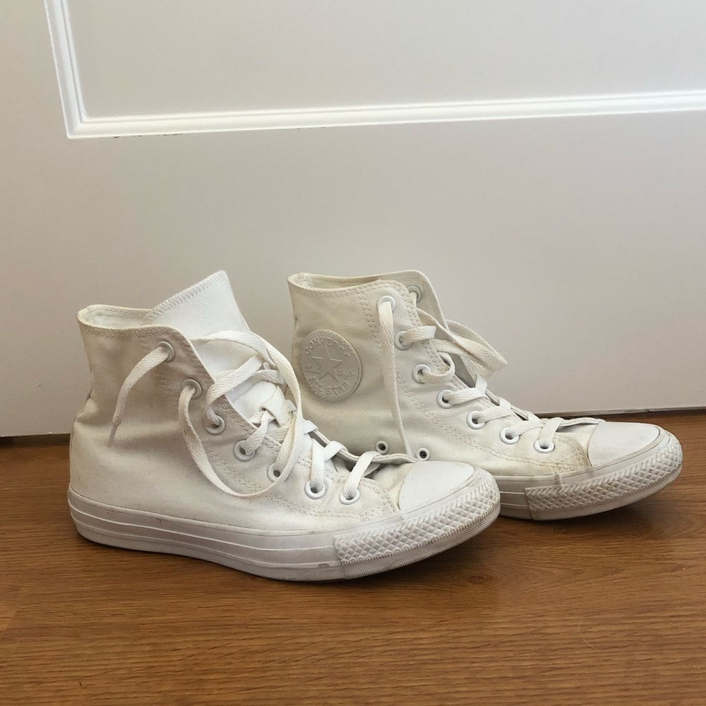 All white high top converse women’s size 7.5
